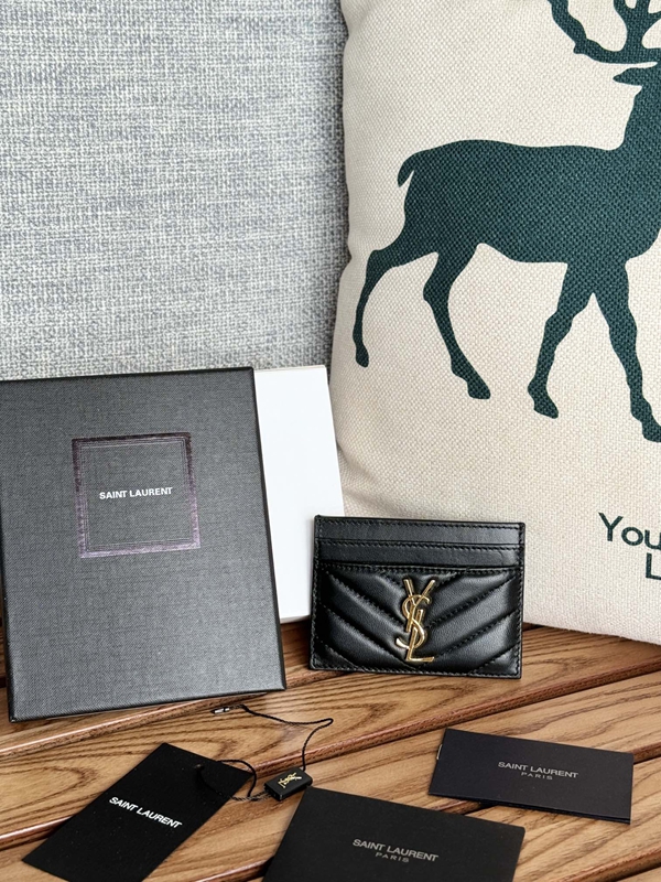 イヴサンローラン財布正面デザイン